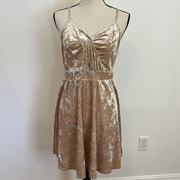 Love Fire M Velvet Dress Spaghetti Strap Light Pink Peach Tan Color Stretchy - Picture 1 of 8